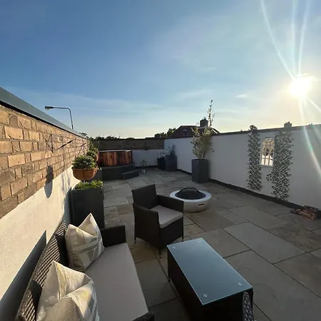 فيلة Hot Tub Luxe In The Heart Of دبلن