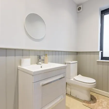 빌라 Hot Tub Luxe In The Heart Of
