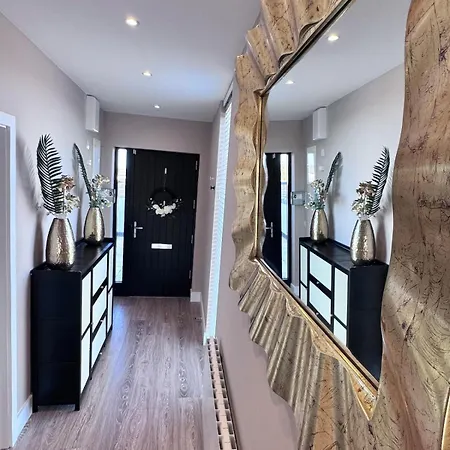 Villa Hot Tub Luxe In The Heart Of Dublin