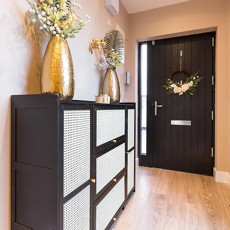 Hot Tub Luxe In The Heart Of فيلة دبلن