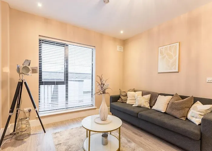 Hot Tub Luxe In The Heart Of *