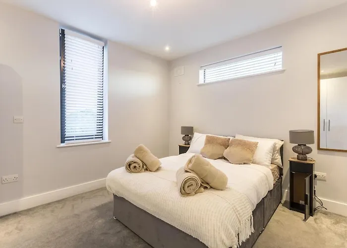 Hot Tub Luxe In The Heart Of *