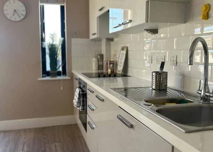 Hot Tub Luxe In The Heart Of Villa *